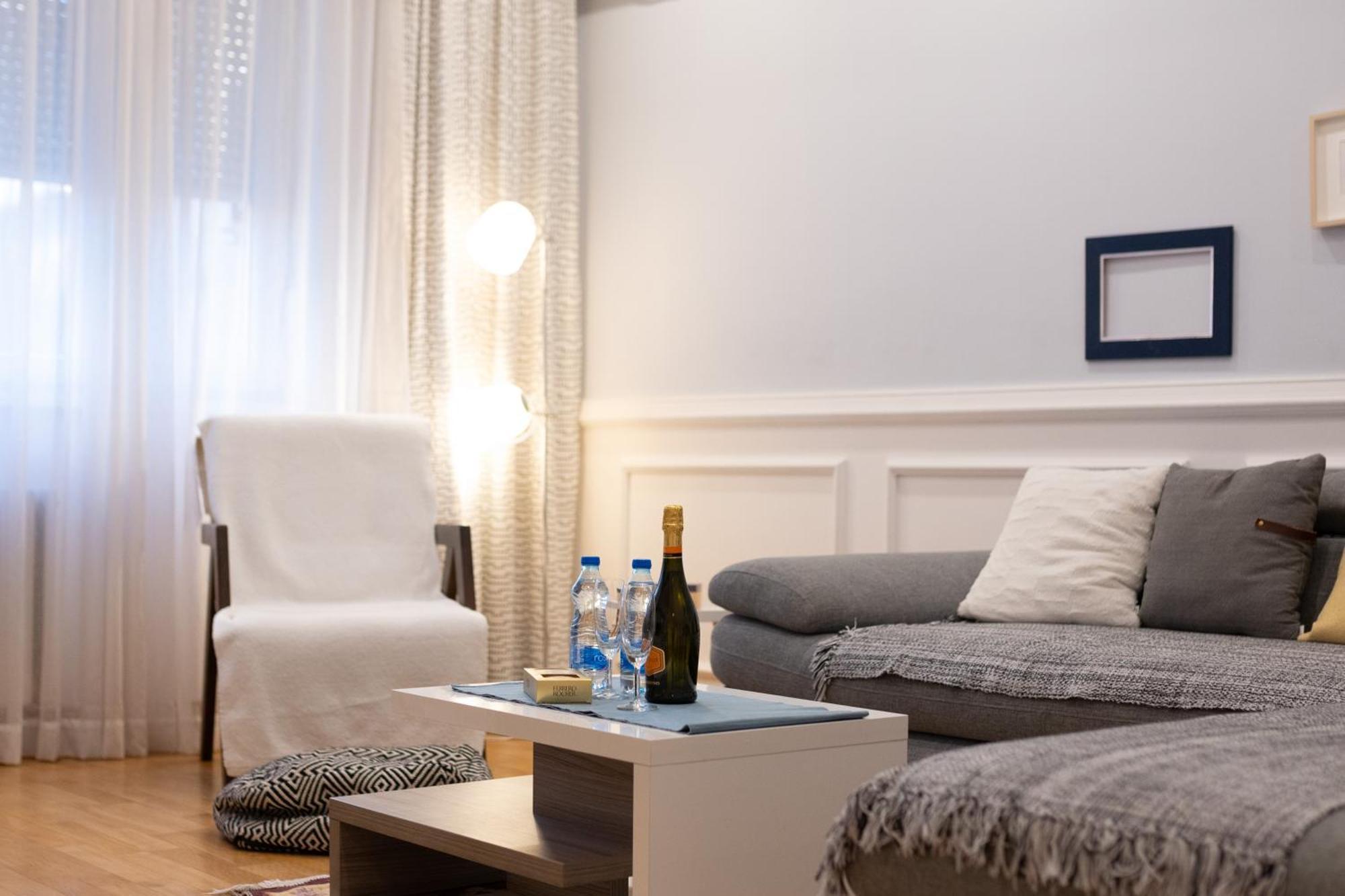 Central Business Apartments Terazije ベオグラード エクステリア 写真